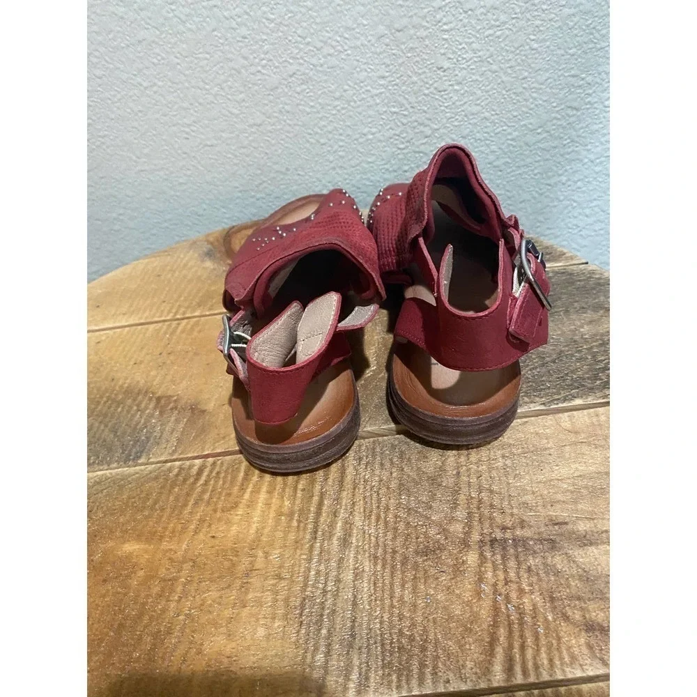Miz Mooz Fifi Sandals Red Leather Studded Flats Women's Buckle Shoes size 6 (36)